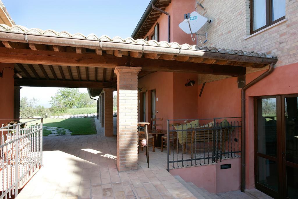 Country House Poggio Fiorito Asís Exterior foto
